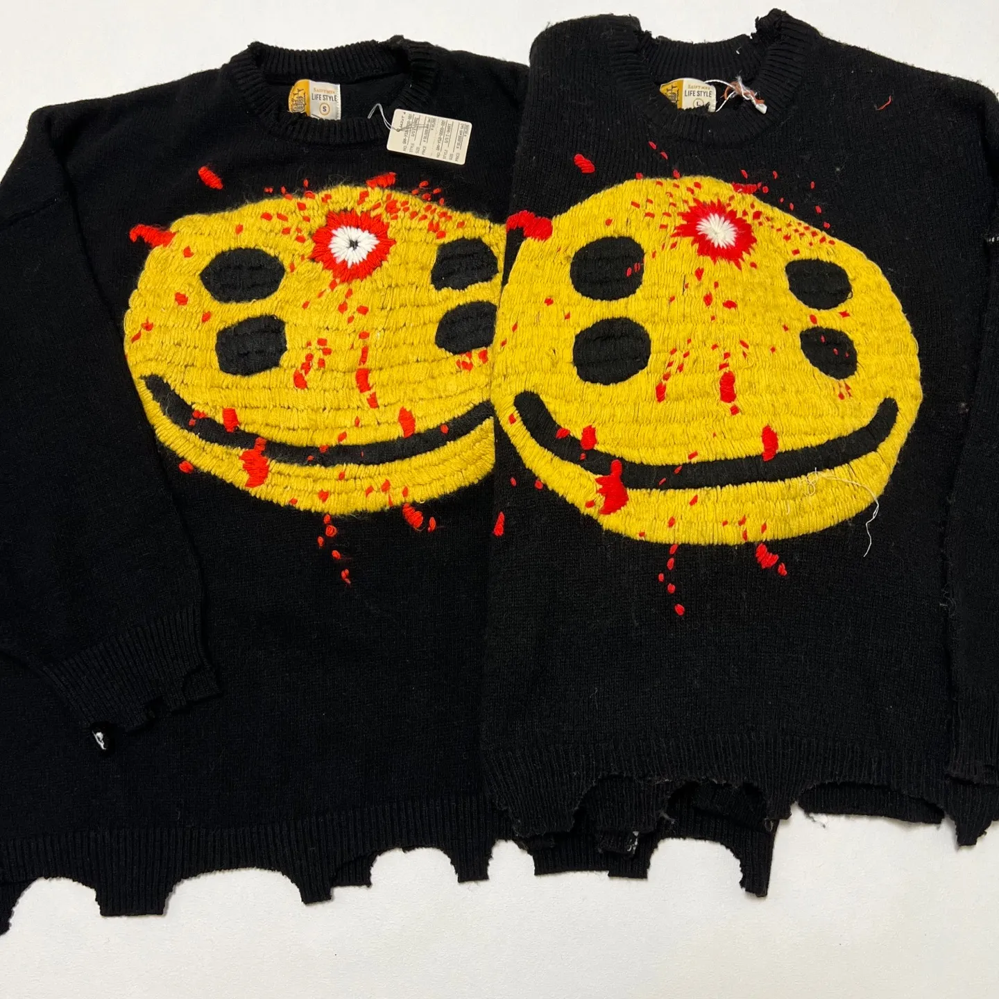 Pattern making VS ZP Super heavy hand embroidery Customized dyed wool Made with care SAINT M×××××× x CACTUS PLANT FLEA MMARKE SMILE CP_CREW KNT/BLK The latest CPFM joint model Hit the smiley face destruction sweater Black S-XL